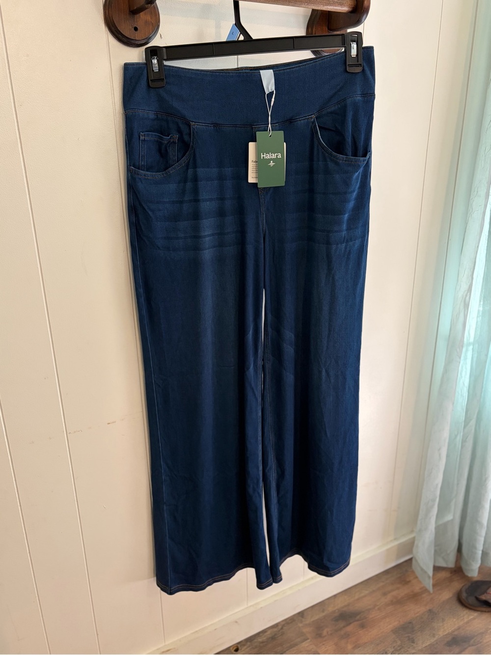 HALARA Navy Wide-Leg Flare Jeans